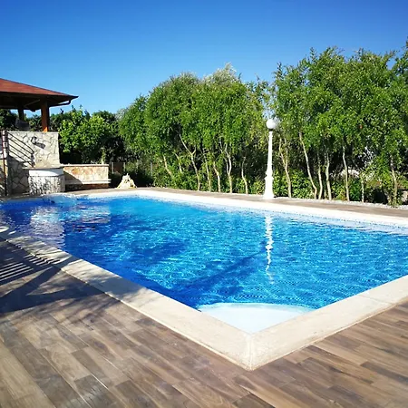 Iris Castellana Grotte